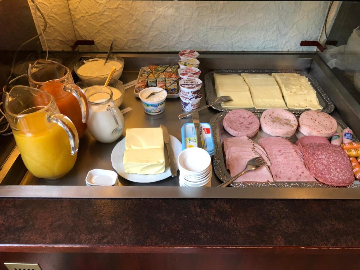 Hotel garni Café im Hamm Zell an der Mosel Esterno foto